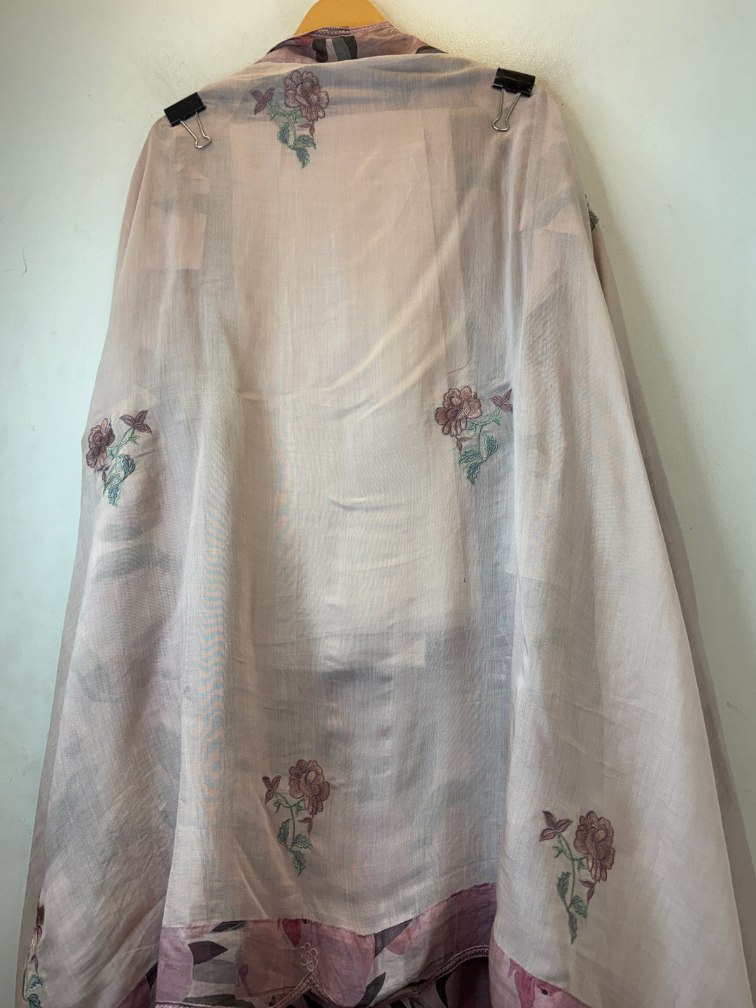 Noorika – Pink Mul Chanderi Embroidered Suit