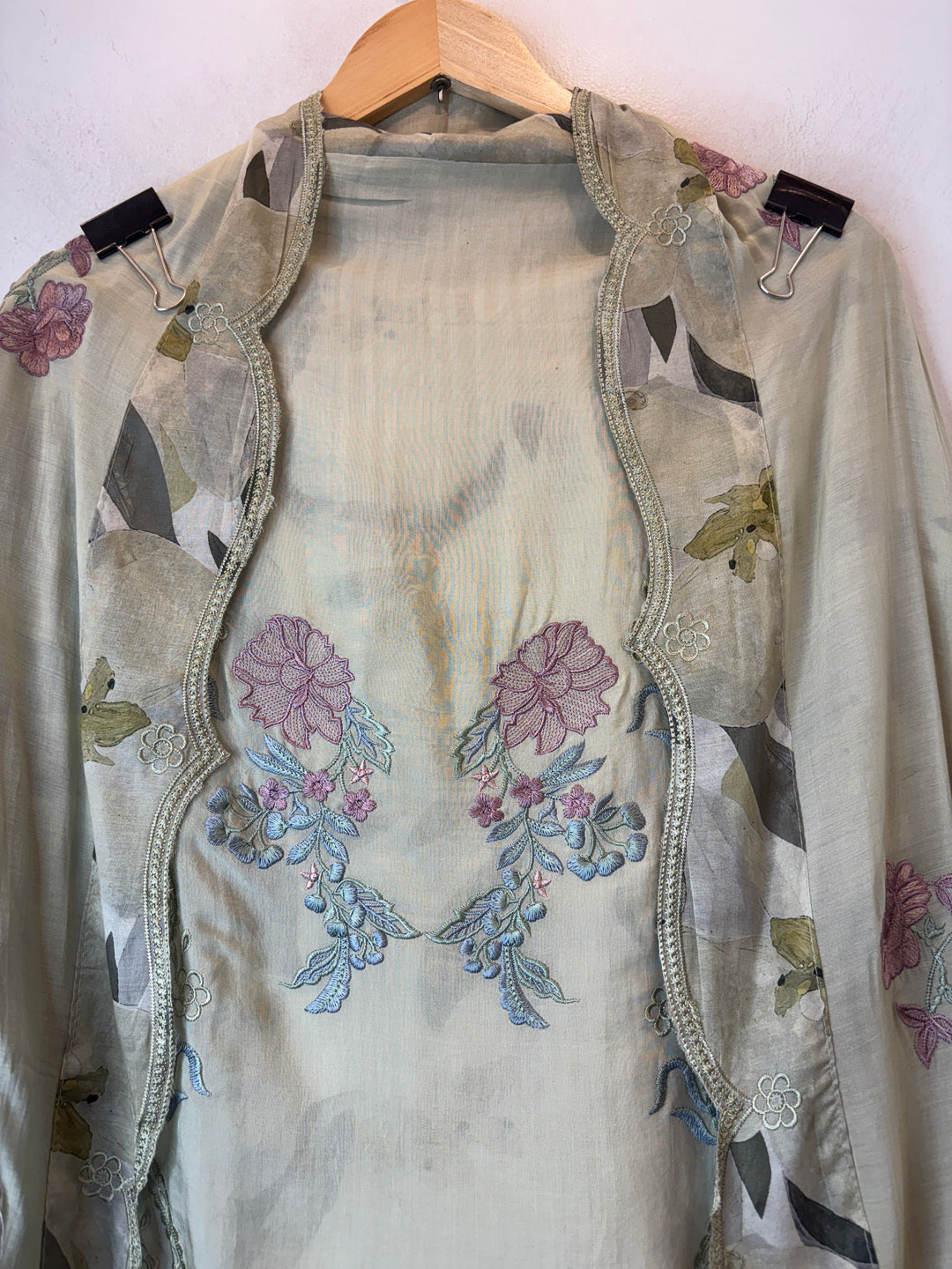 Noorika – Green Mul Chanderi Embroidered Suit