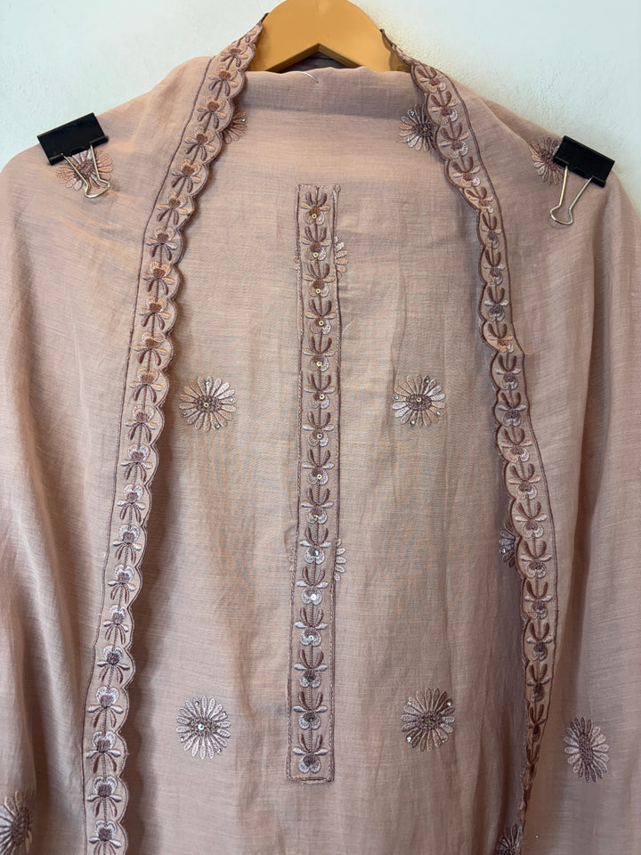 Gulbano – Peach Mul Chanderi Cutwork Embroidered Suit
