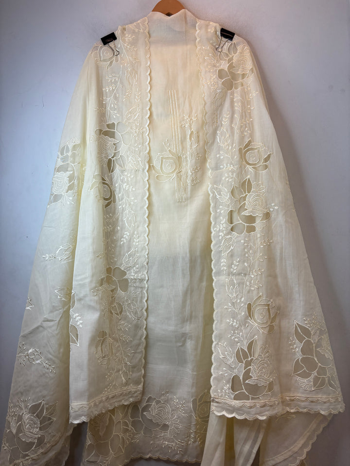 Mehrunnisa – Ivory Mul Chanderi Embroidered Suit
