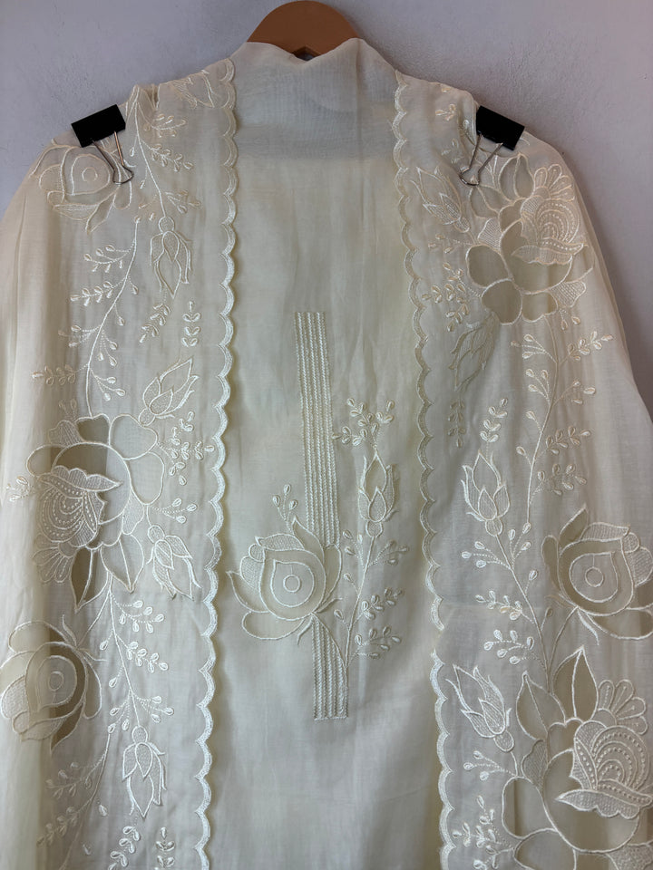 Mehrunnisa – Ivory Mul Chanderi Embroidered Suit