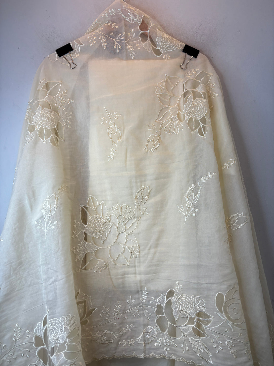 Mehrunnisa – Ivory Mul Chanderi Embroidered Suit