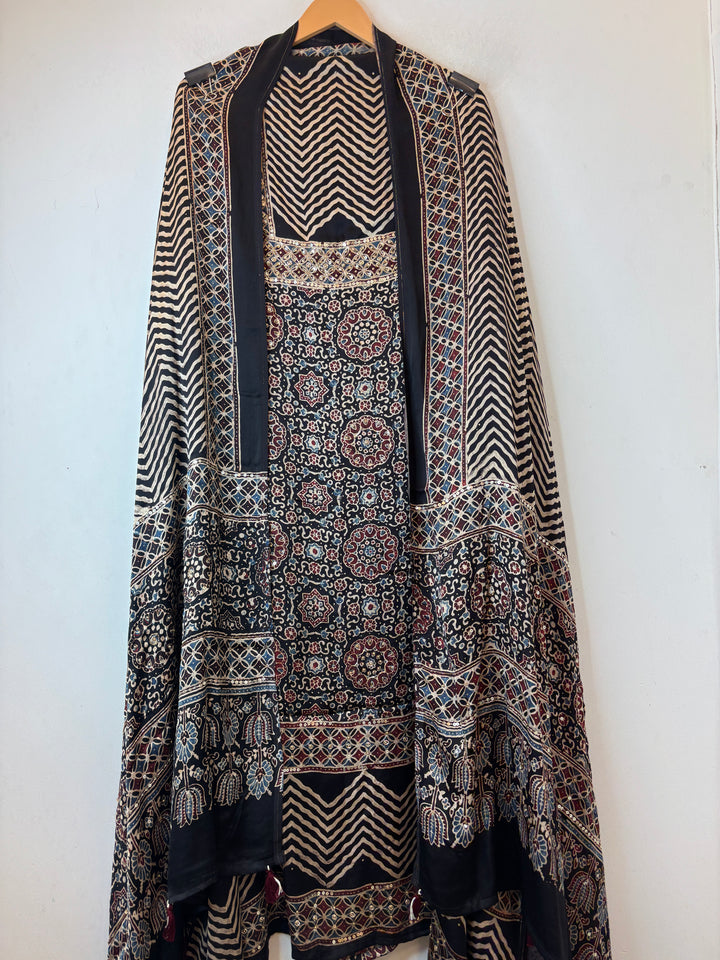 Zariya – Black Pure Modal Ajrakh Handcrafted Suit
