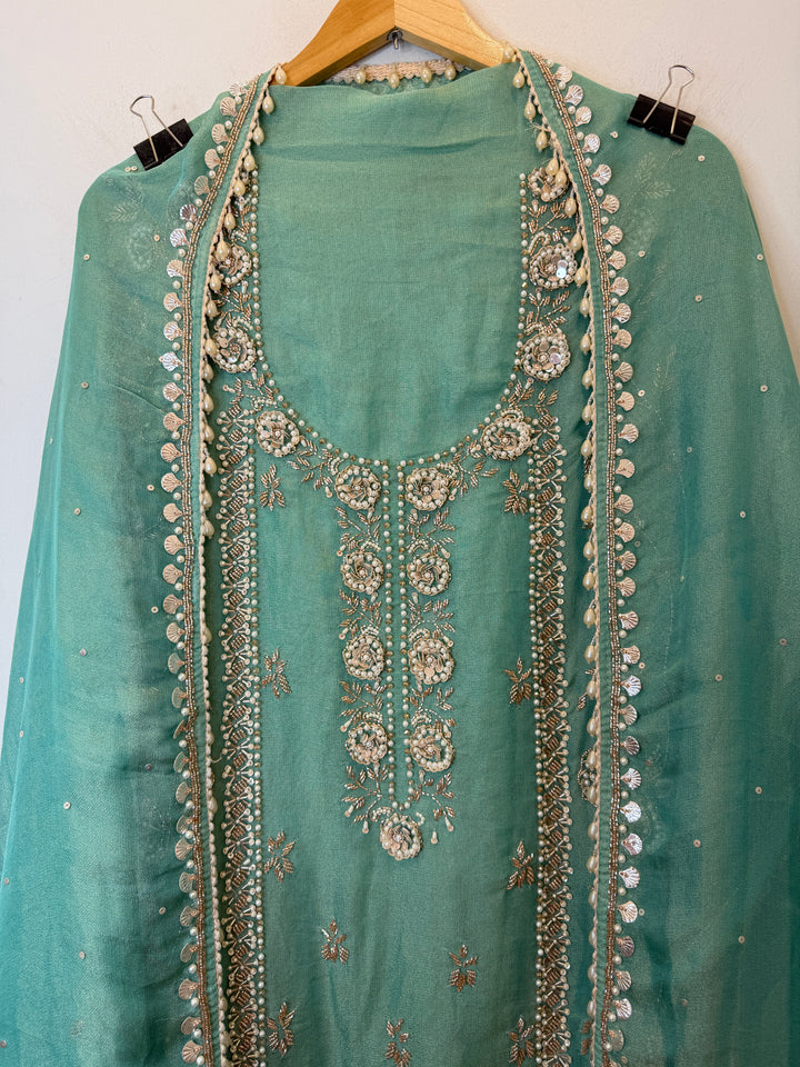 Zariya – Tissue Burberry Sequin Suit