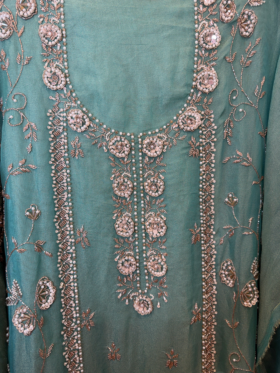 Zariya – Tissue Burberry Sequin Suit