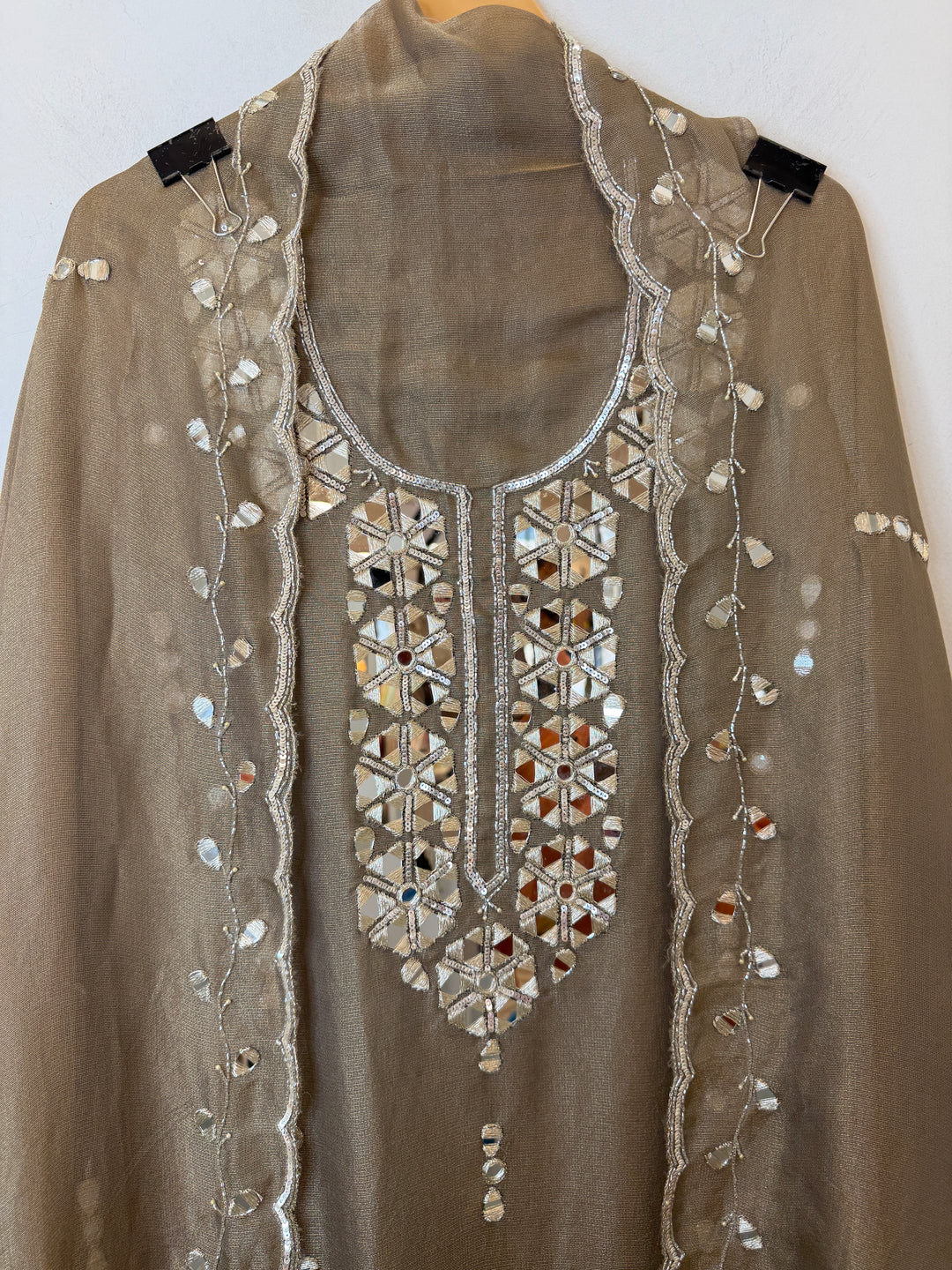 Rivana – Tissue Burberry Mirror Handwork Suit