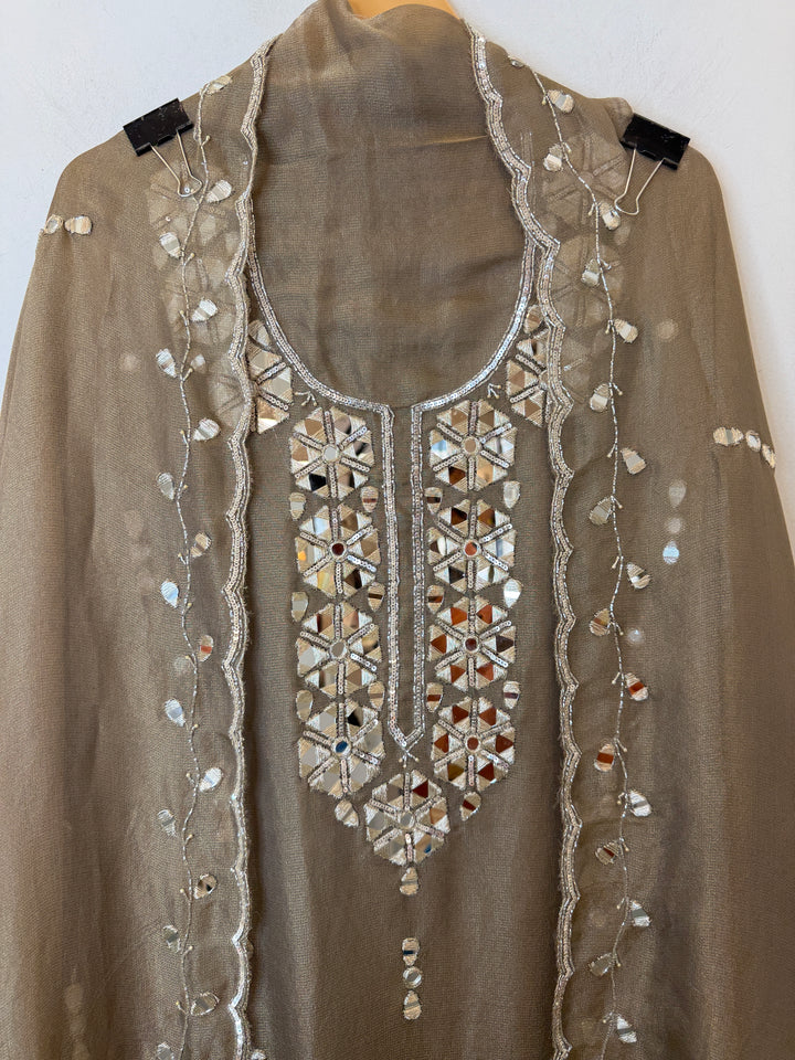 Rivana – Tissue Burberry Mirror Handwork Suit