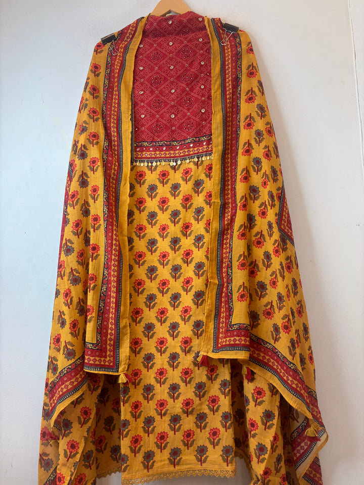 Gulpari – Yellow Mul Cotton Printed Suit