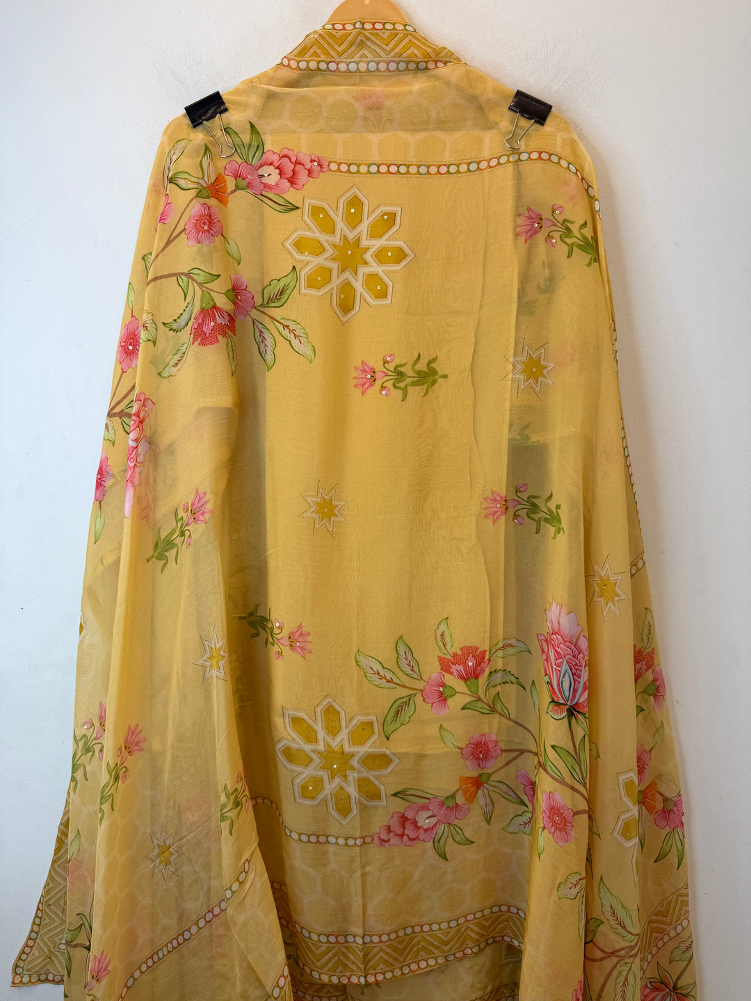 Elzara – Yellow Organza Digital Handwork Suit