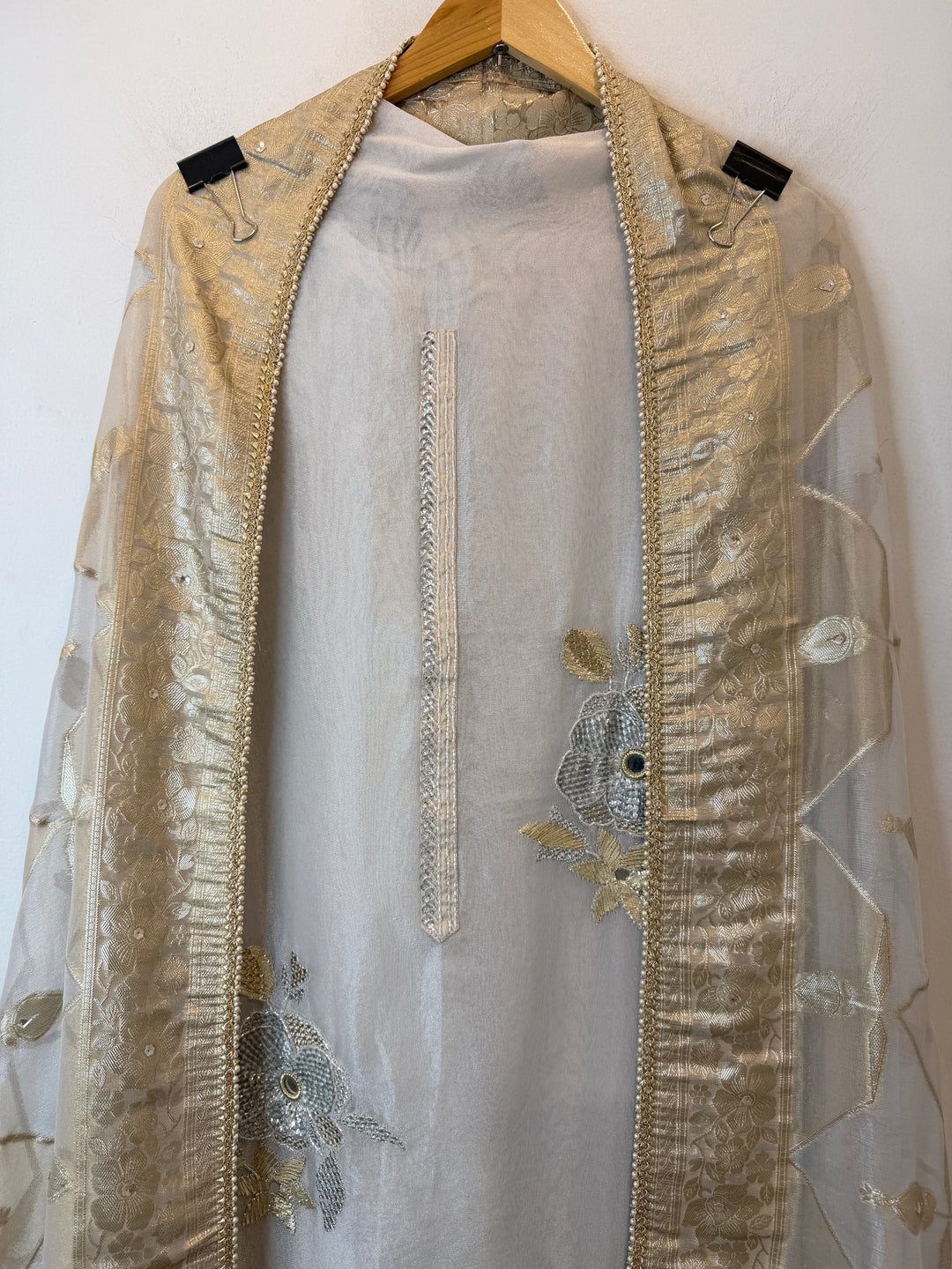 Floraya – Tissue Aari &amp; Gota Handwork Suit