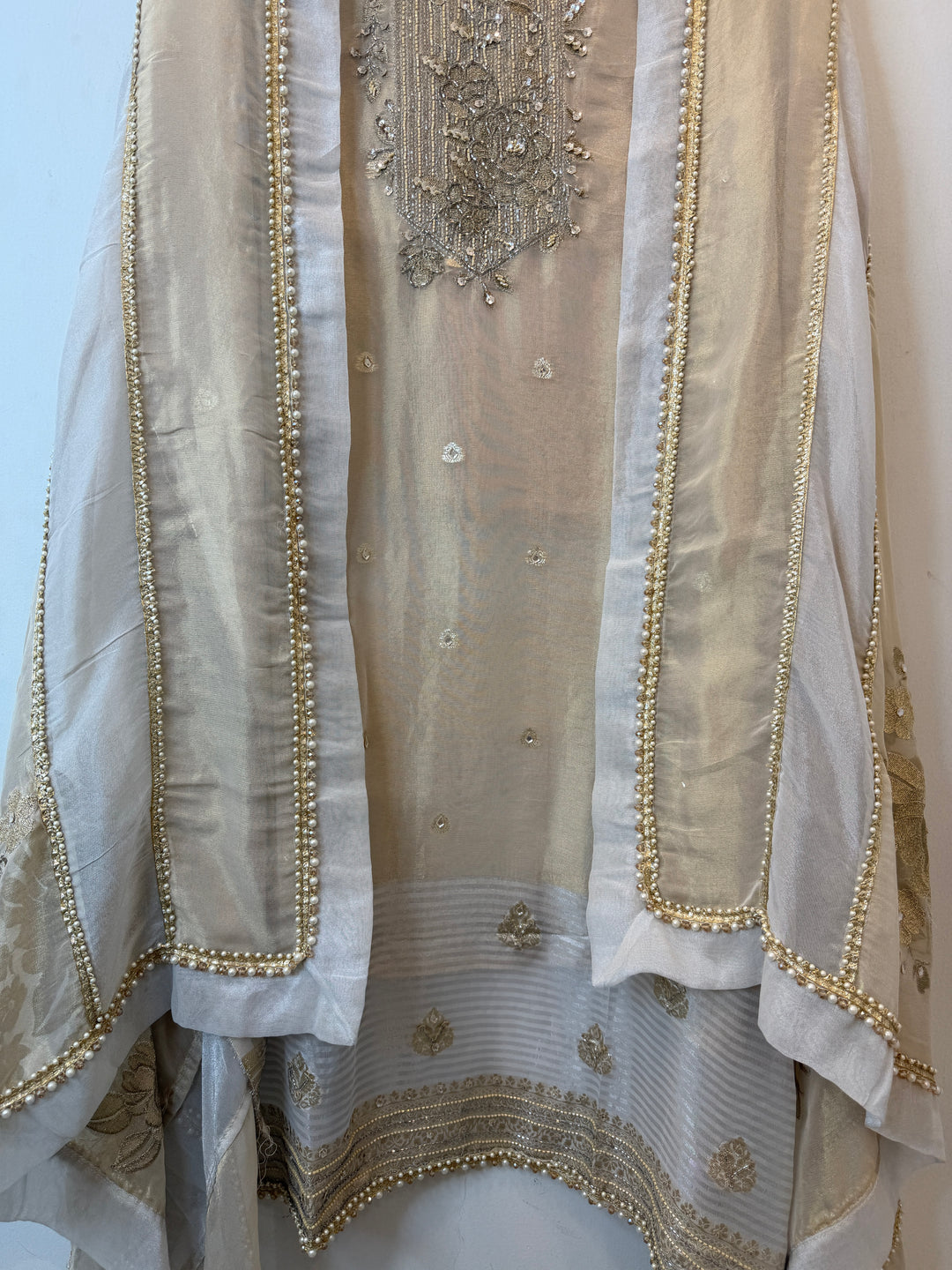 Banira – Tissue Shimmer Banarasi Suit