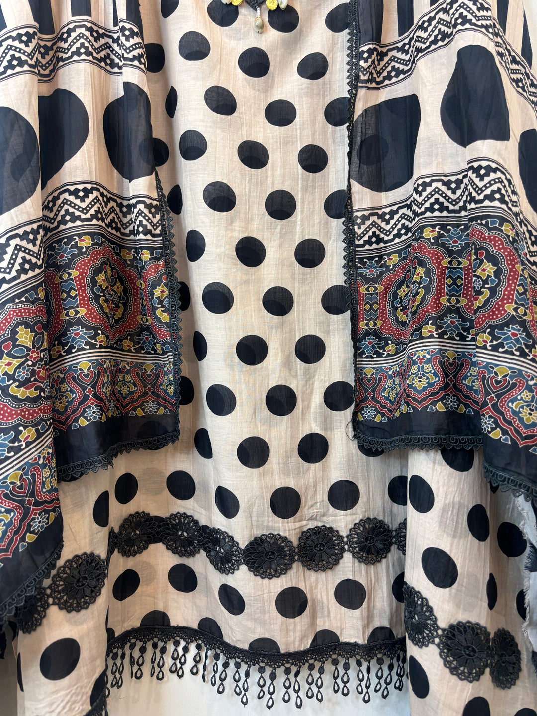 Polka – Mul Cotton Polka Lace Suit