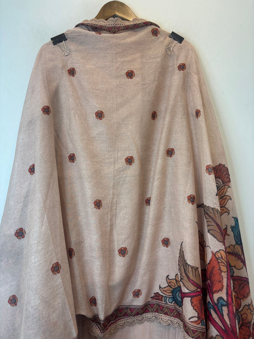 Zareefa – Peach Mul Chanderi Embellished Suit