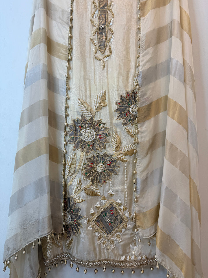 Zehvani – Tissue Appliqué Handwork Suit