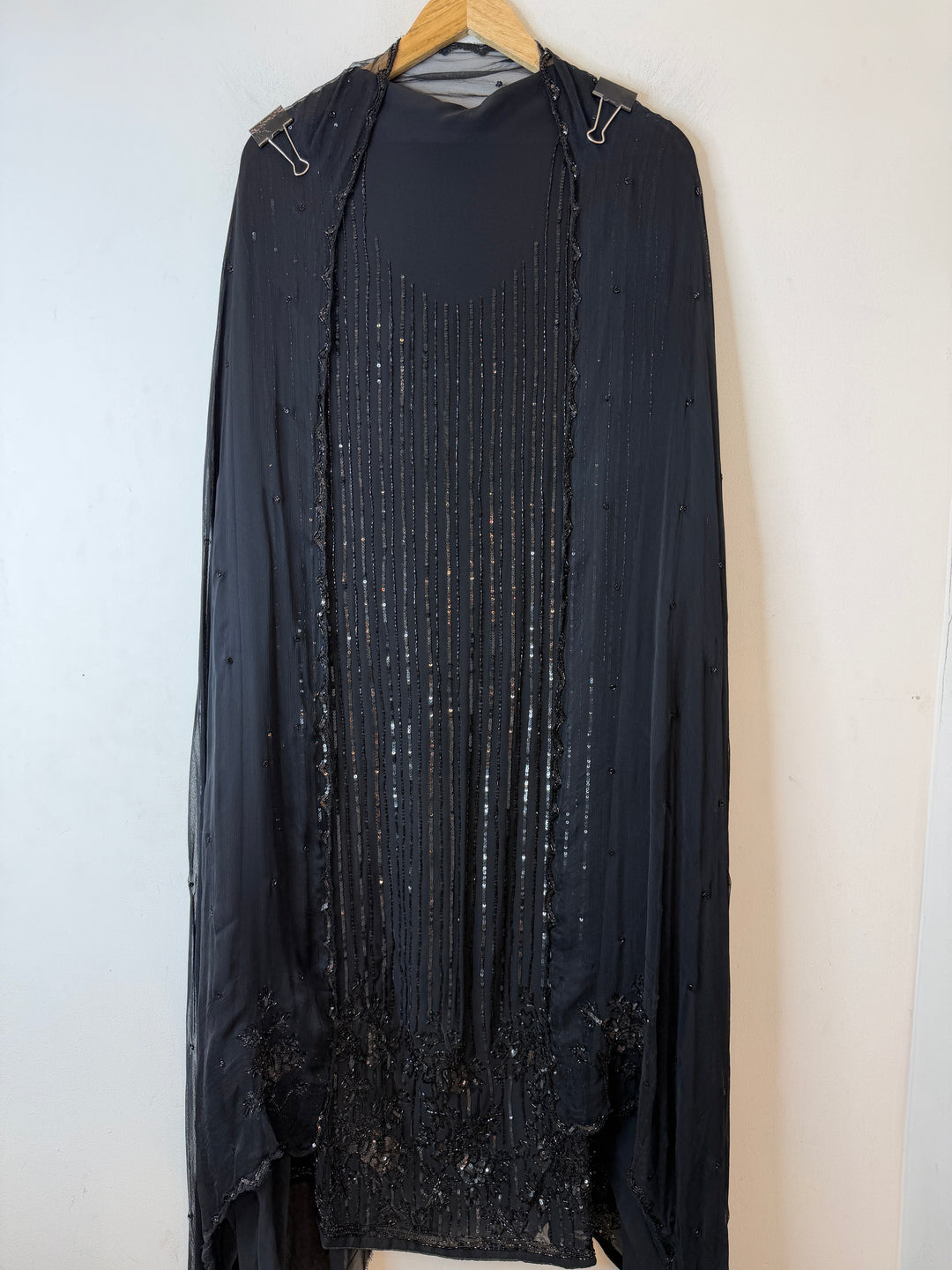 Zayra – Georgette Cutdana Scallop Suit
