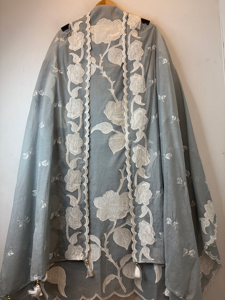 Noorika – Grey Mul Chanderi Appliqué Elegance Suit