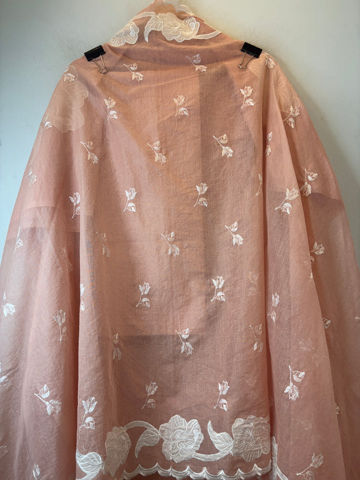 Noorika – Peach Mul Chanderi Appliqué Elegance Suit