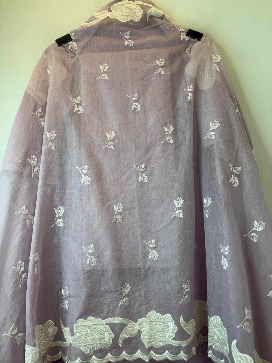 Noorika – Lilac Mul Chanderi Appliqué Elegance Suit