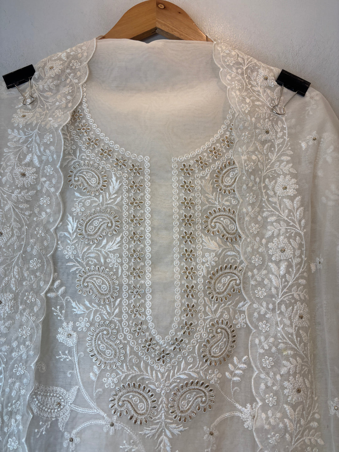 Noorika – Mul Chanderi Zari Embroidered Suit DBPZ3