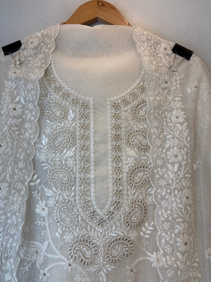 Noorika – Mul Chanderi Zari Embroidered Suit DBPZ3