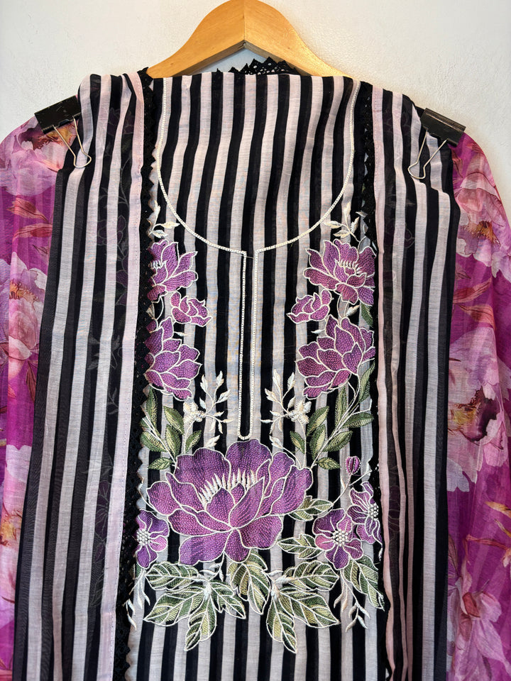 Gulraiz – Magenta Pink Mul Cotton Embroidered Suit