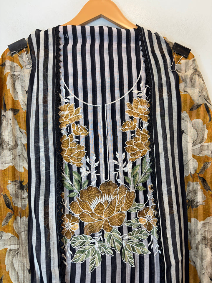 Gulraiz – Yellow Mul Cotton Embroidered Suit
