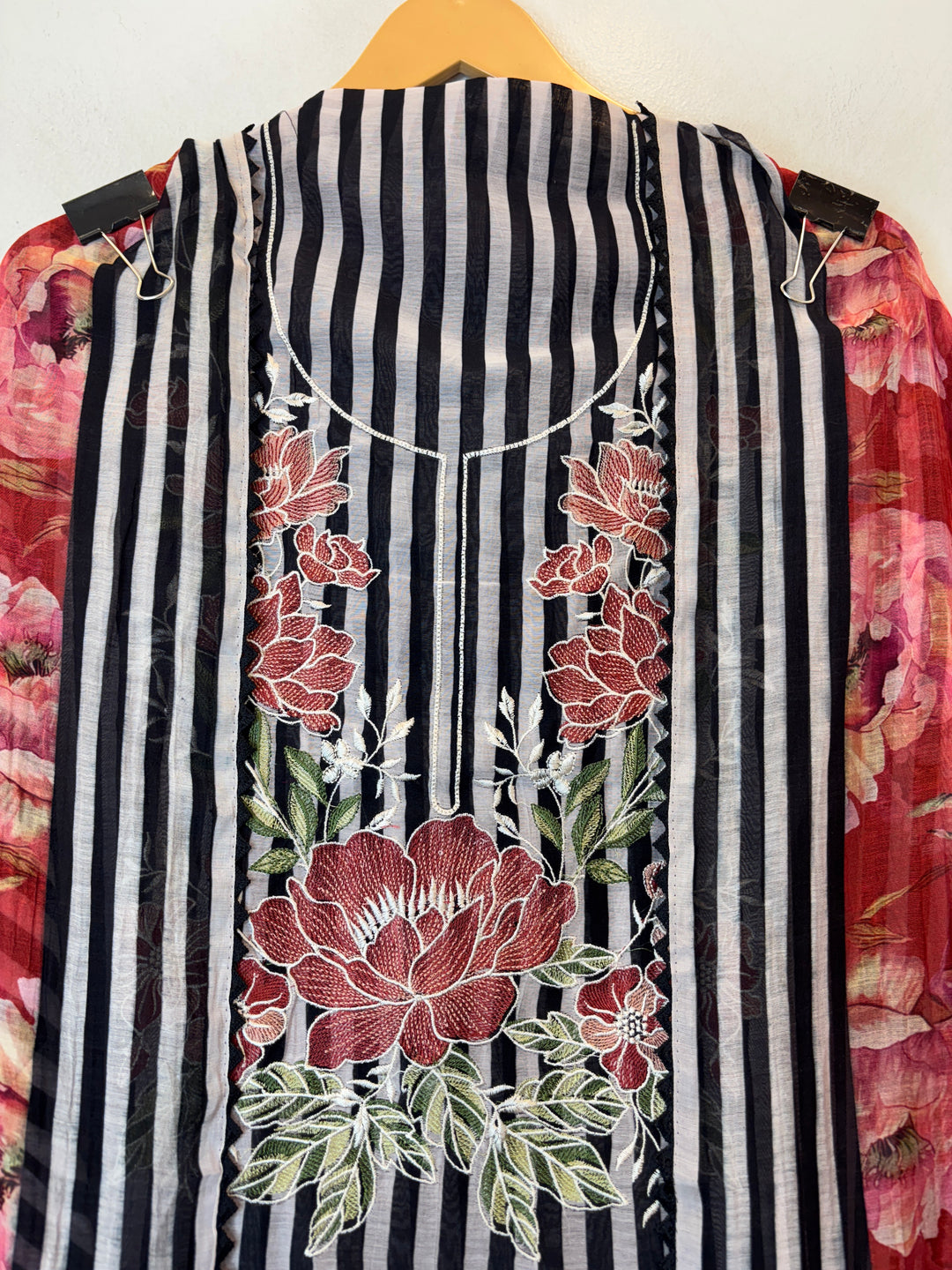 Gulraiz – Red Mul Cotton Embroidered Suit