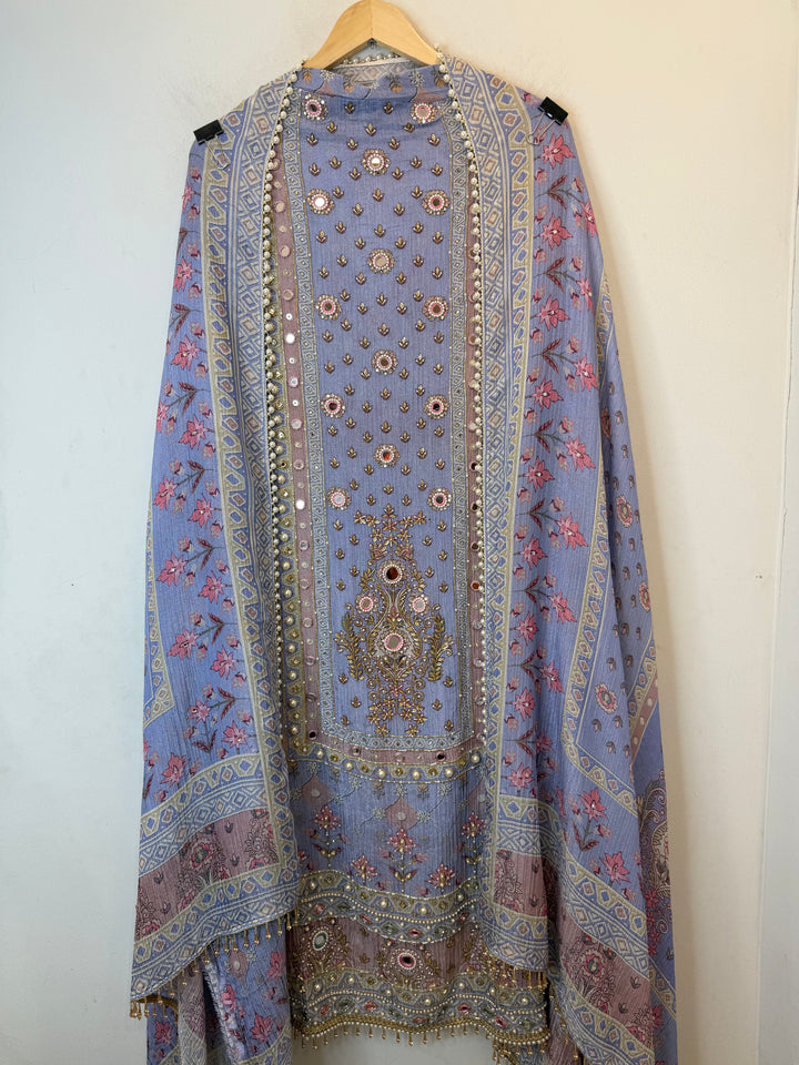 Zareva – Crushed Tissue Pearl Handwork Suit