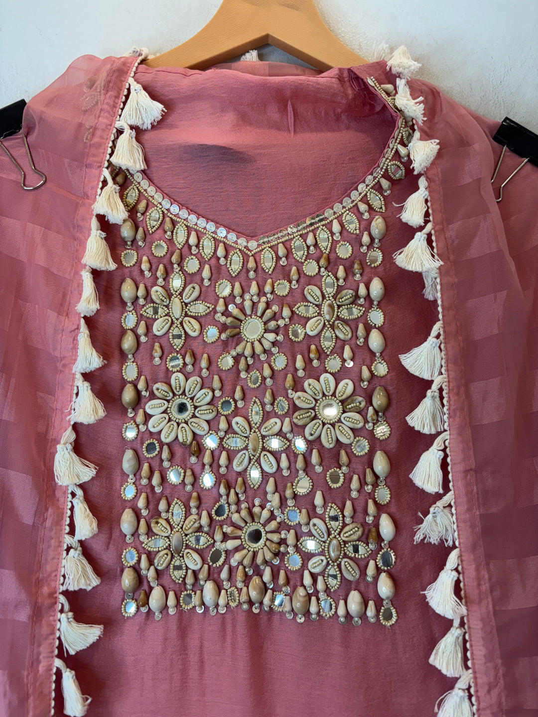 Noor-e-Organza – Dusty Rose Pink Mul Organza Embellished Suit