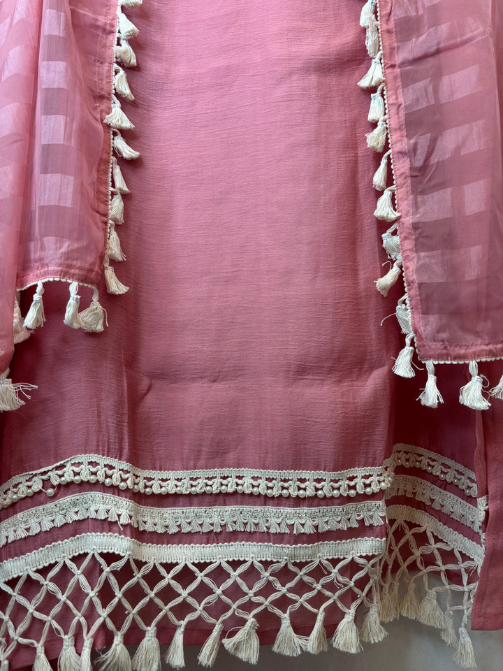 Noor-e-Organza – Dusty Rose Pink Mul Organza Embellished Suit