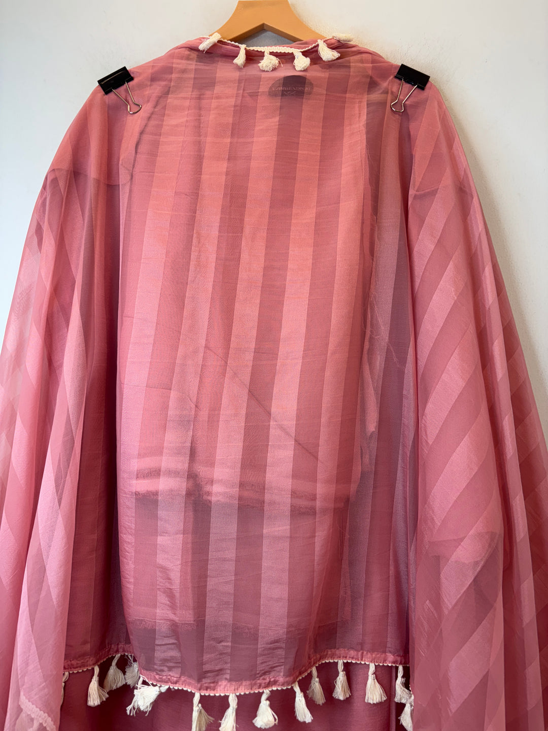 Noor-e-Organza – Dusty Rose Pink Mul Organza Embellished Suit