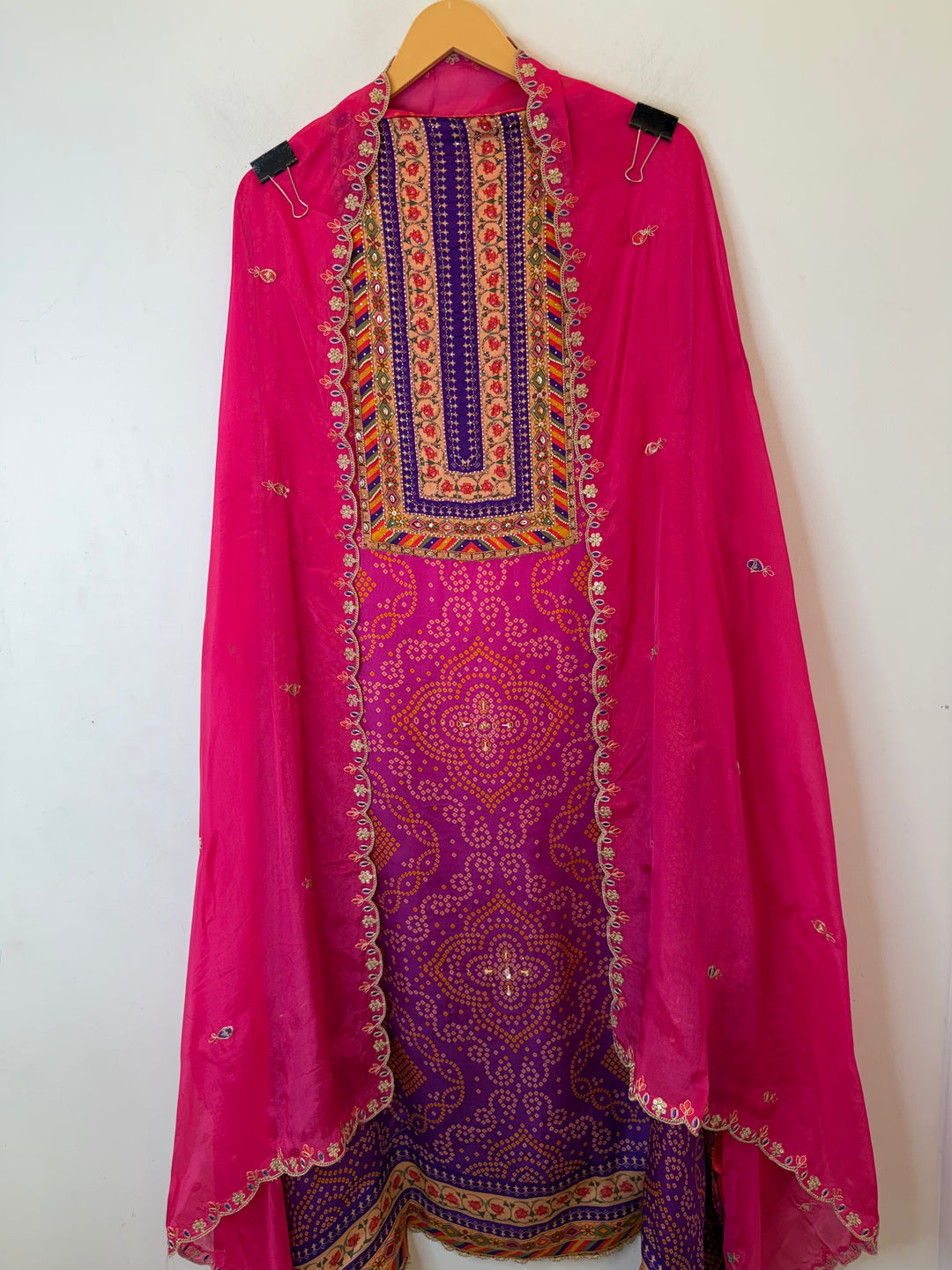 Bandira – Pink Satin Organza Bandhani Suit