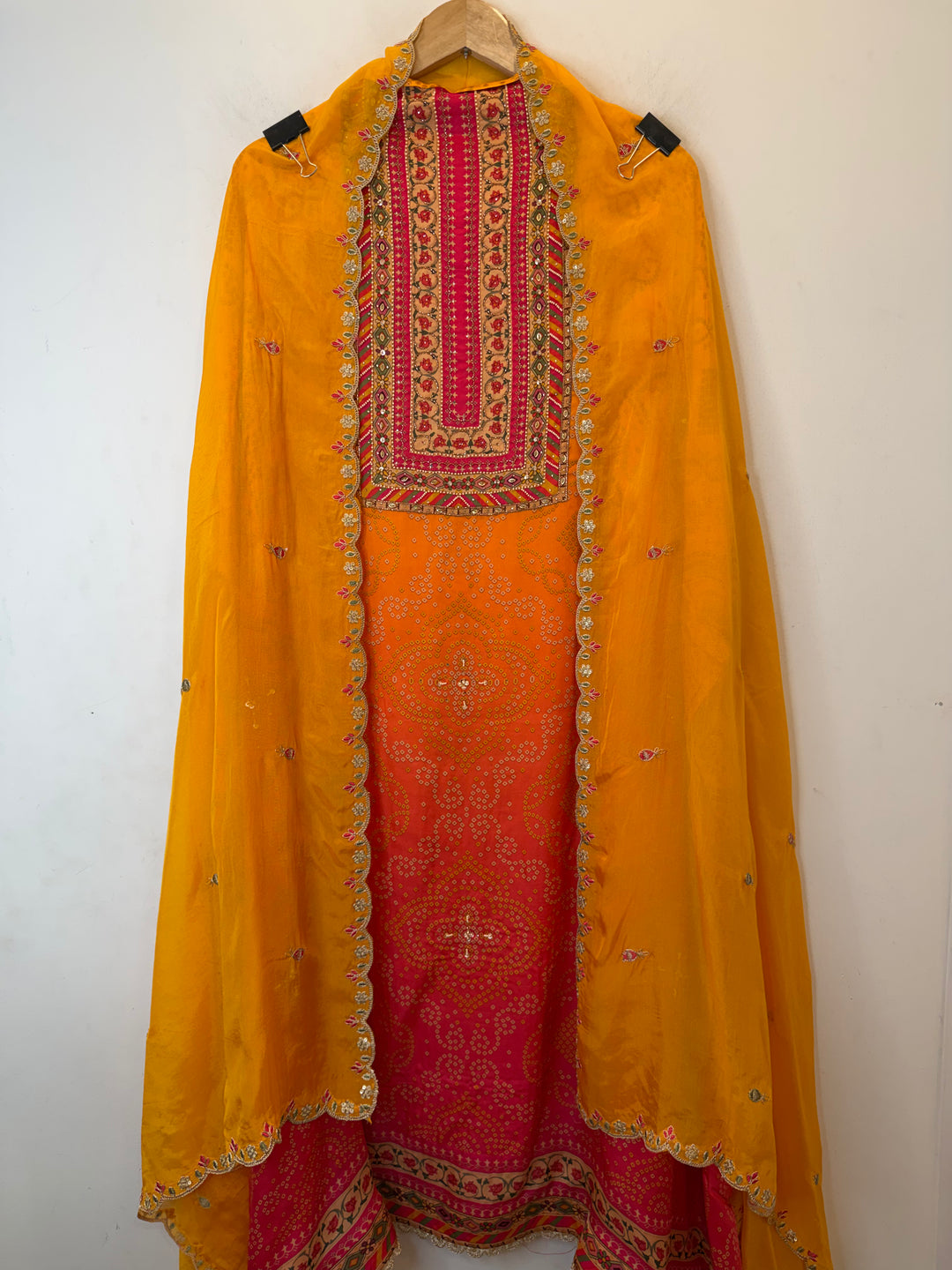Bandira – Yellow Satin Organza Bandhani Suit