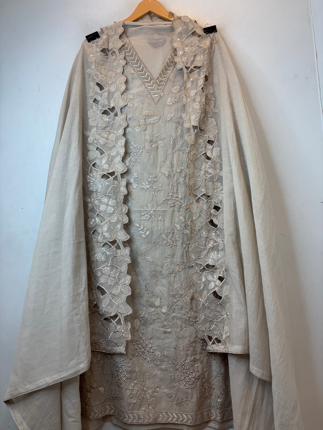 Meherbano – Ivory Mul Chanderi Embroidered Suit
