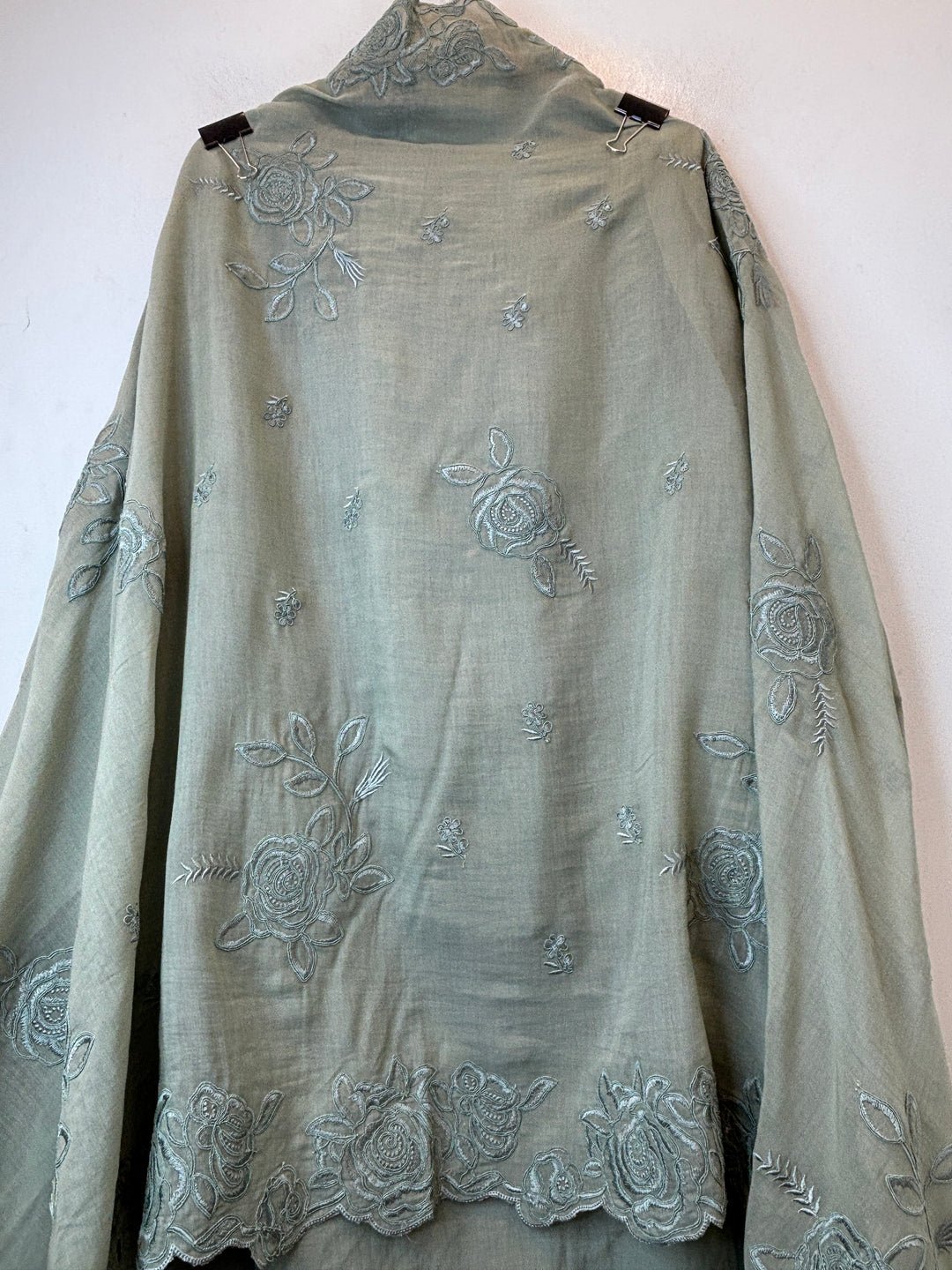 Mehrnaz – Sea Green Mul Cotton Embroidered Suit