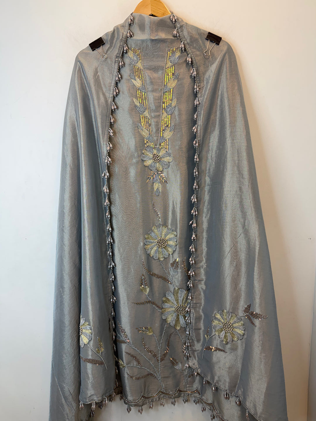 Zehaira – Grey Tissue Dabka &amp; Zari Handwork Suit