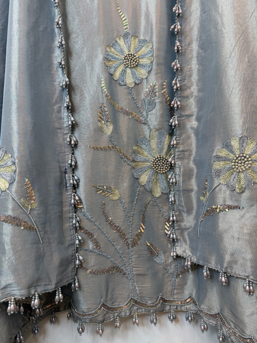 Zehaira – Grey Tissue Dabka &amp; Zari Handwork Suit