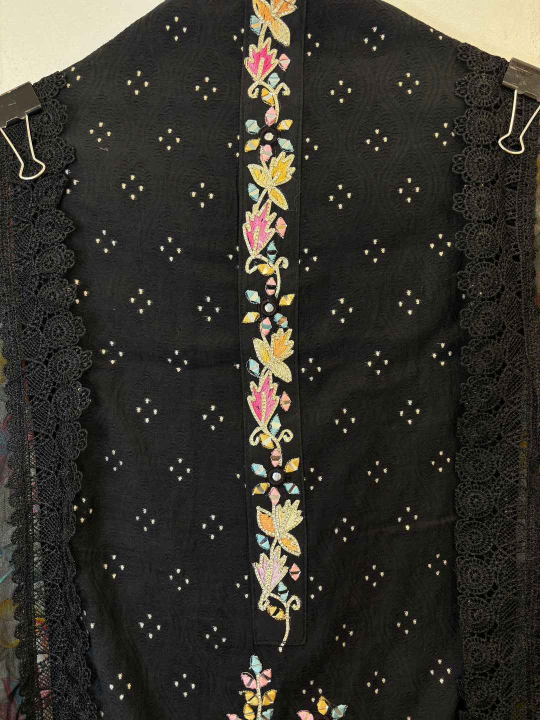 Gulroz Aura – Mirror &amp; Handpainted Harmony