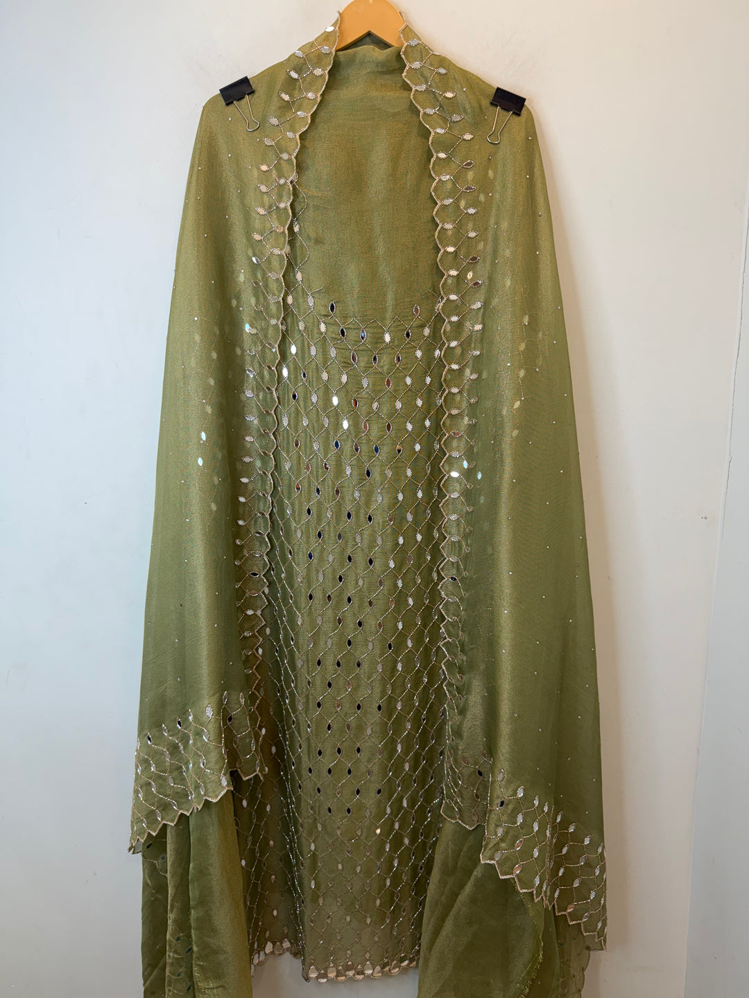 Zarvyn – Green Tissue Burberry Mirror Cutwork Suit