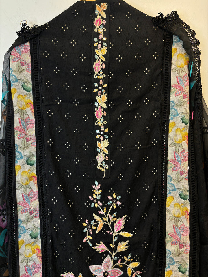 Gulroz Aura – Mirror &amp; Handpainted Harmony