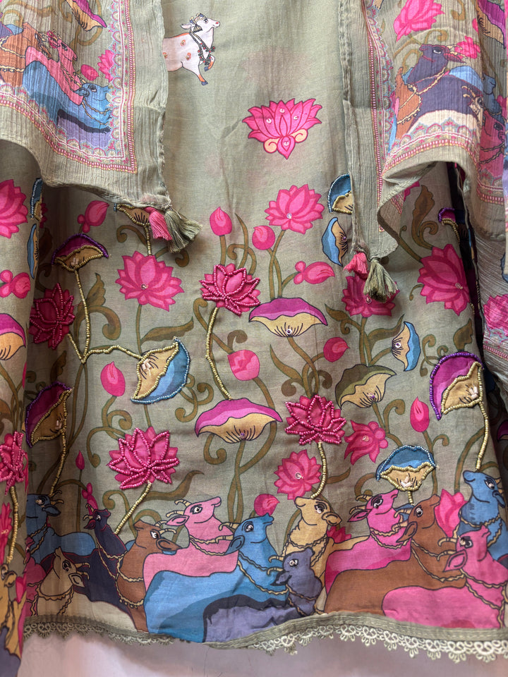 Pichwaiya – Green Mul Cotton Artistic Suit