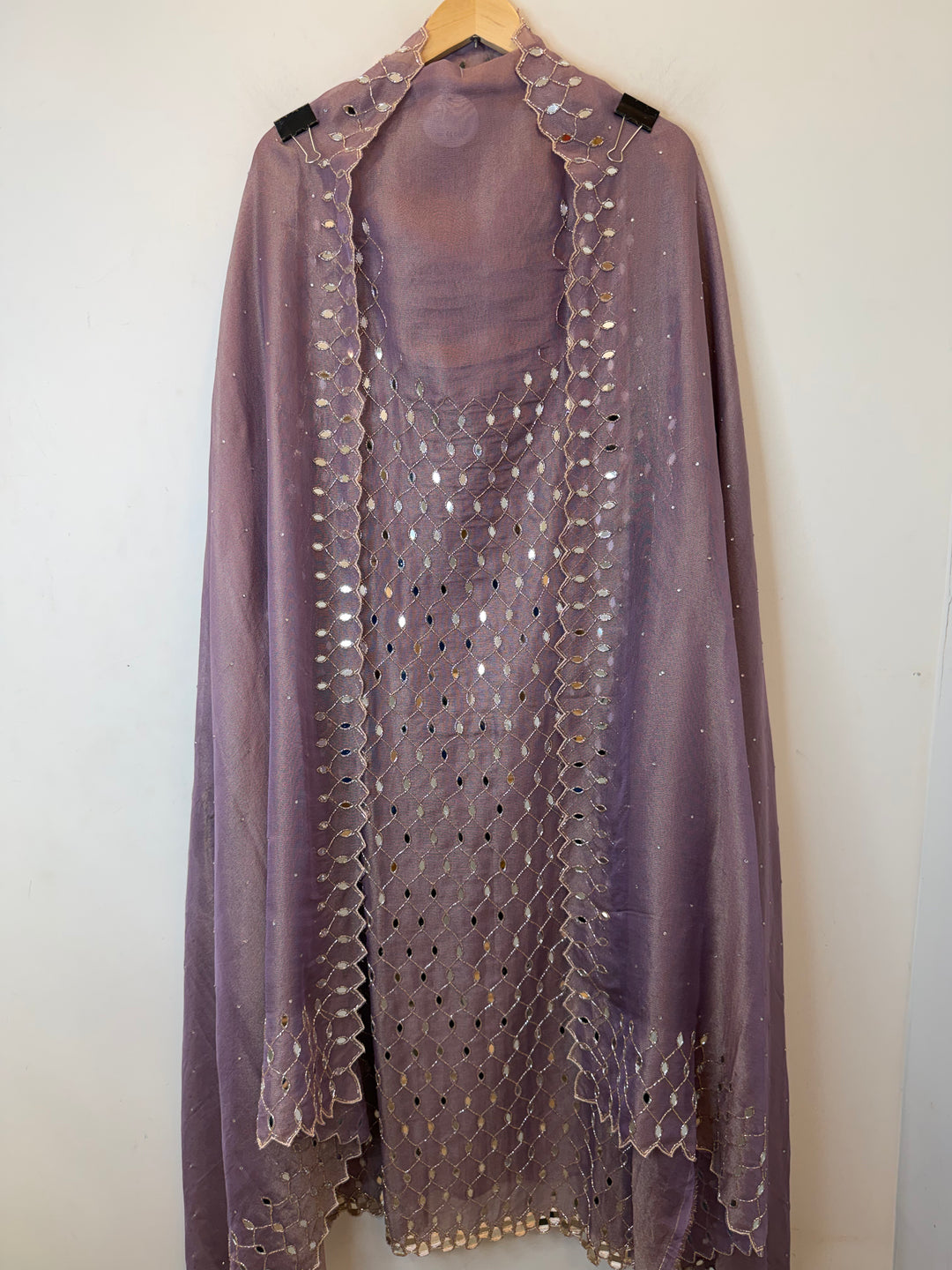 Zarvyn – Lavender Tissue Burberry Mirror Cutwork Suit