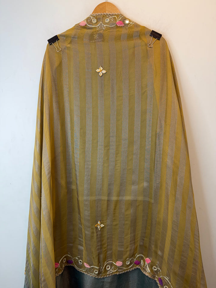 Omreza – Dark Green Tissue Burberry Ombre Gota Suit