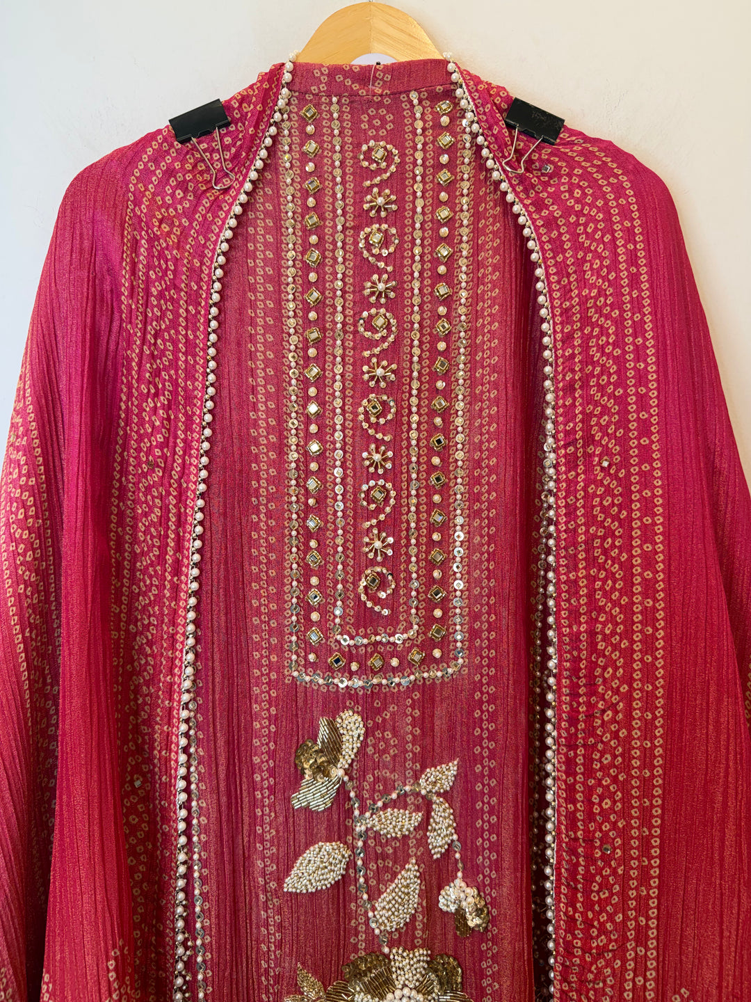 Kundara – Pink Crushed Tissue Kundan Handwork Suit