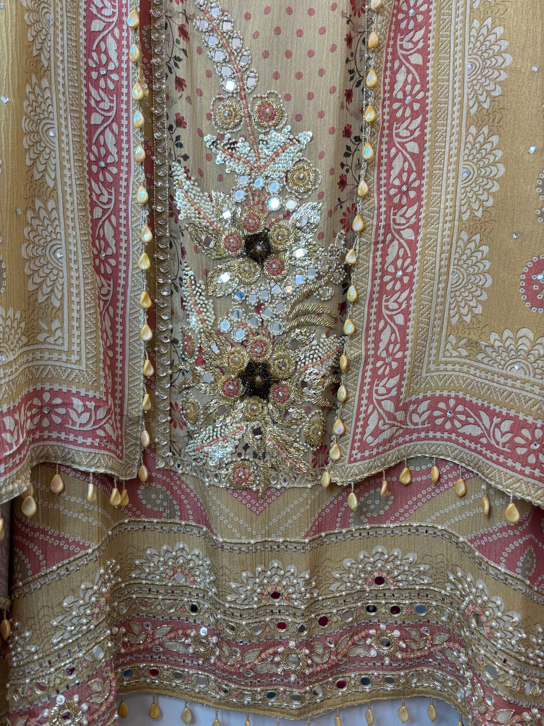 Zareen – Tissue Handcrafted Suit
