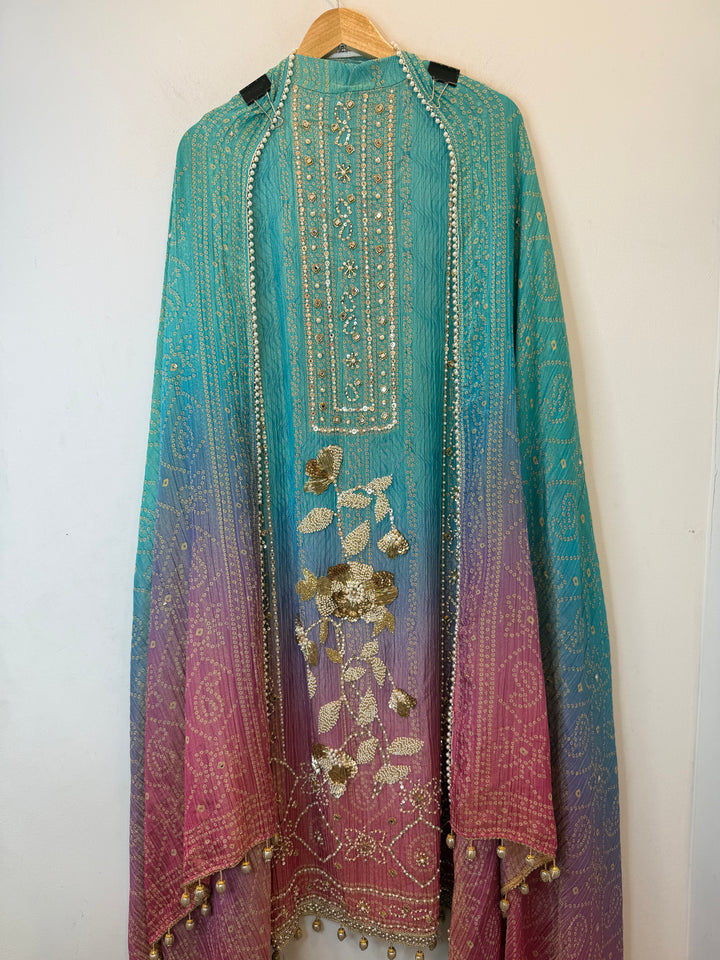 Kundara – Green Crushed Tissue Kundan Handwork Suit