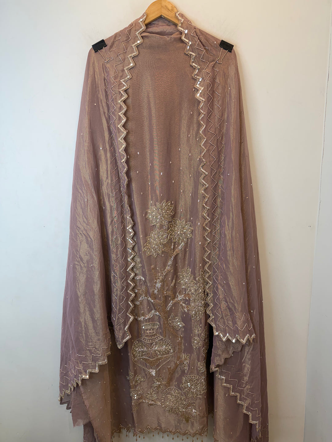 Zayara – Grey Tissue Burberry Dabka Handwork Suit