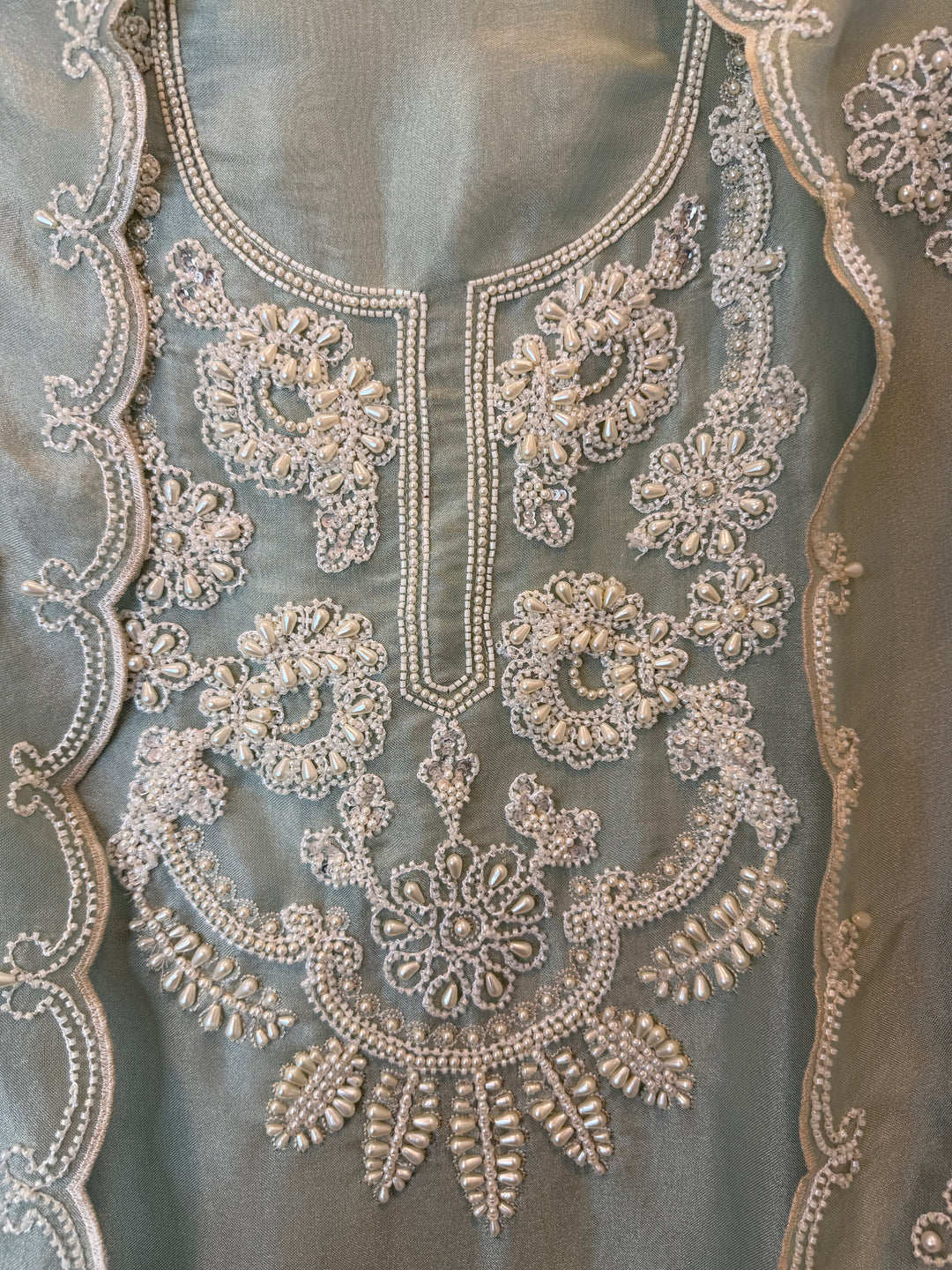 Zareeva – Pearl &amp; Cutdana Heavy Handwork Suit